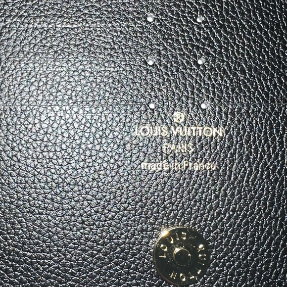 Black wallet 8.5 inches long, don't they it is real - Picture 5 of 6